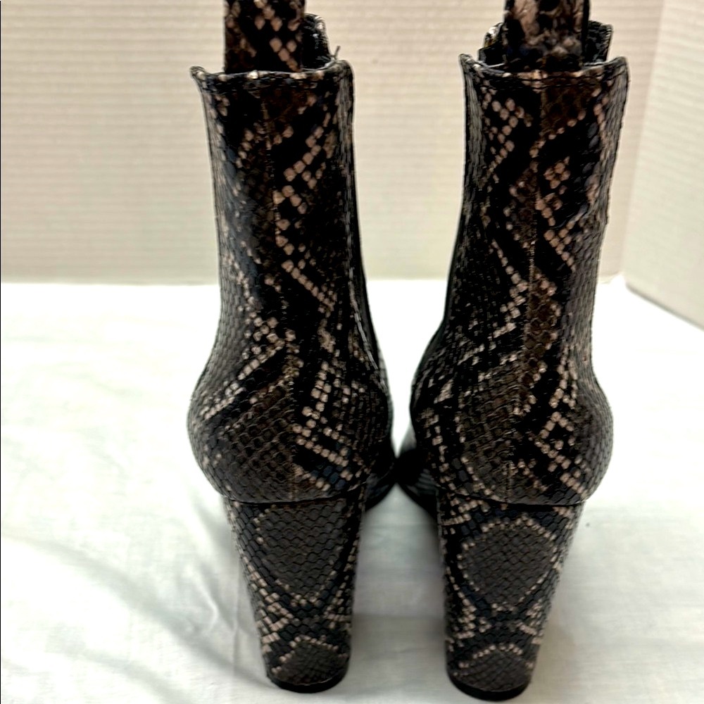 Steve Madden black snakeskin ankle boots size 9 - Picture 4 of 6